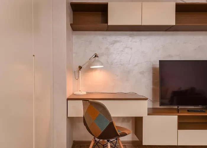 The Grunge Spot - Charming New 1-bedroom By Flat Mаnager Apartment