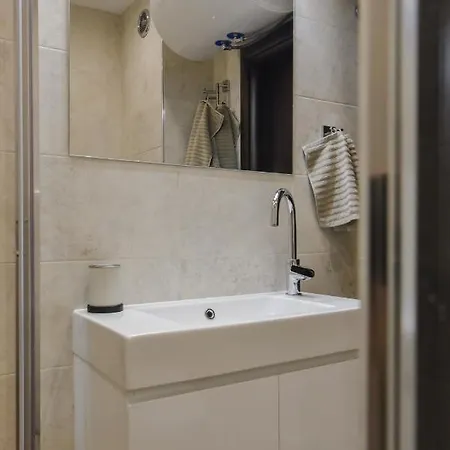 The Grunge Spot - Charming New 1-bedroom By Flat Mаnager 소피아