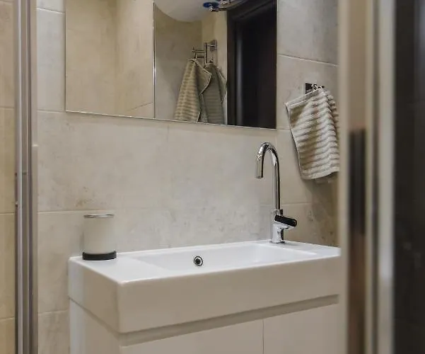 The Grunge Spot - Charming New 1-bedroom By Flat Mаnager София